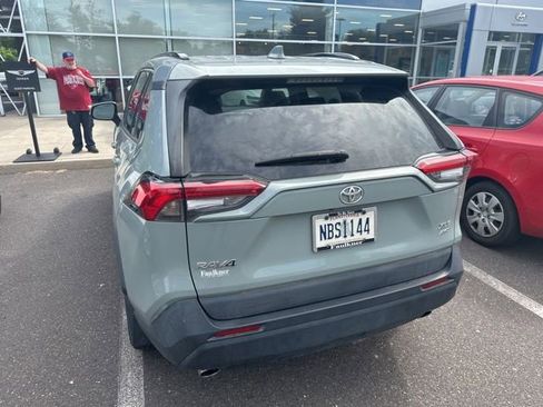 Used 2021 Toyota RAV4 XLE Premium AWD/4WD image 9