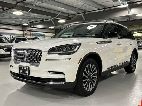 Used 2024 Lincoln Aviator AWD w/ Premium Package image 5