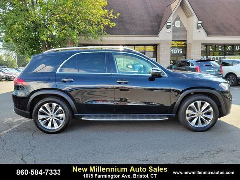 Used 2022 Mercedes-Benz GLE 350 4MATIC w/ 3rd Row Seat Package image 4