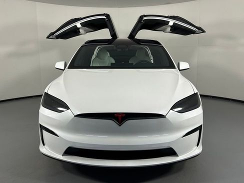 Used 2023 Tesla Model X Plaid AWD/4WD image 2