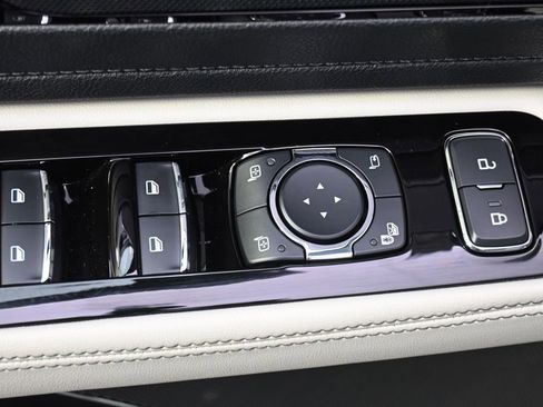 New 2026 Lincoln Aviator AWD image 24