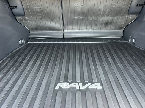 Certified 2022 Toyota RAV4 XLE Premium AWD/4WD image 14