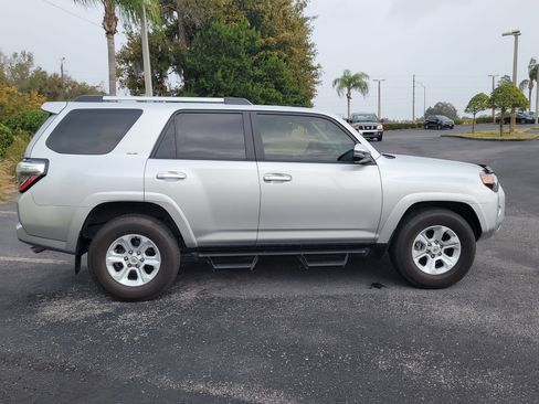 Certified 2022 Toyota 4Runner SR5 Premium image 8