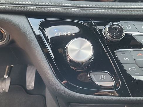 New 2026 Chrysler Pacifica Select image 23