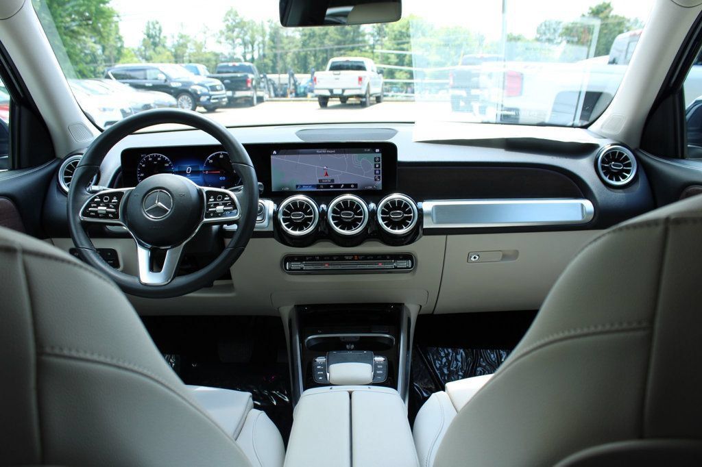 Used 2023 Mercedes-Benz EQB 300 4MATIC image 18