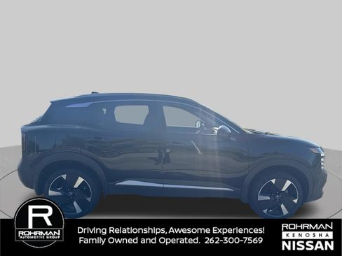 Used 2025 Nissan Kicks SR FWD image 5