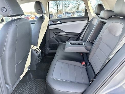 New 2024 Volkswagen Taos SE image 16