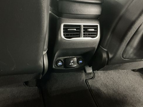 Used 2023 Hyundai Santa Fe Limited AWD/4WD image 10