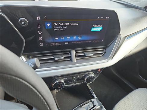 Certified 2025 Chevrolet Trax LT image 14