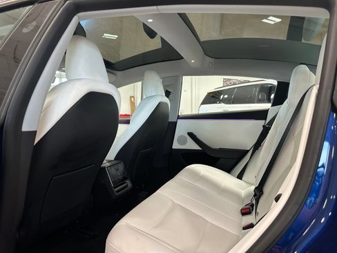 Used 2025 Tesla Model 3 Long Range AWD/4WD image 24