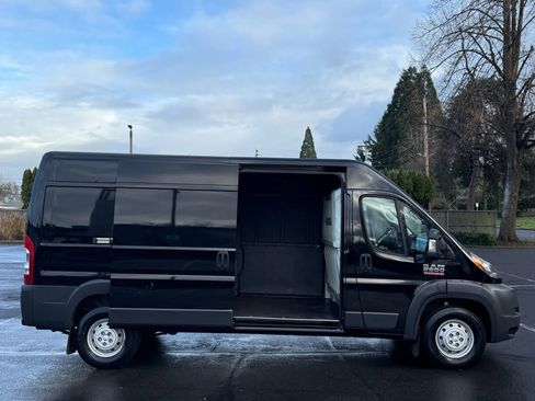 Used 2018 RAM ProMaster 2500 w/ Mopar Trailer Tow Group image 21