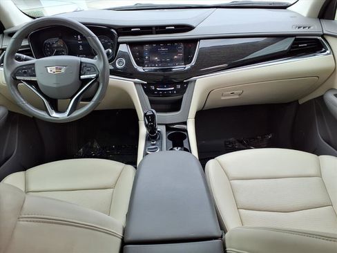 Used 2021 Cadillac XT6 Premium Luxury image 14