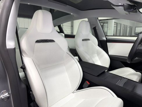 Used 2025 Tesla Model 3 Performance AWD/4WD image 19