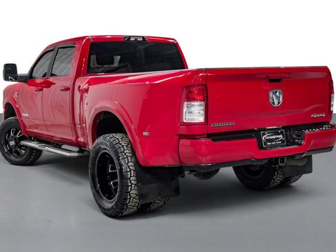 Used 2024 RAM 3500 Big Horn w/ Sport Appearance Package AWD/4WD image 9