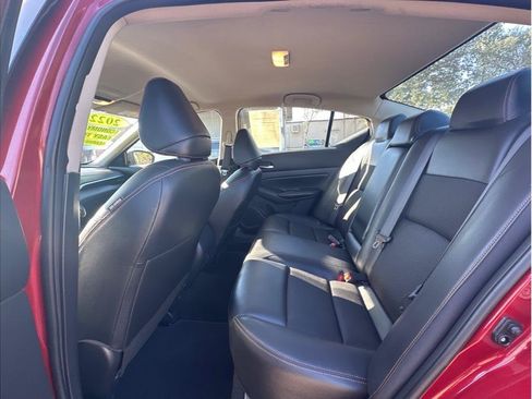 Used 2022 Nissan Altima 2.5 SR FWD image 13