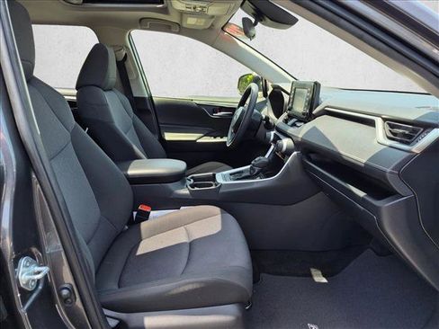 Certified 2019 Toyota RAV4 XLE FWD image 20