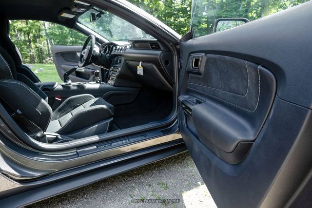 Used 2015 Ford Mustang Shelby GT350 RWD image 40
