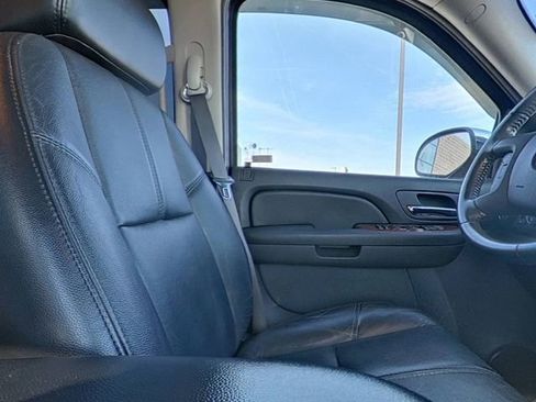 Used 2007 Chevrolet Tahoe LTZ w/ LTZ Preferred Equipment Group AWD/4WD image 30