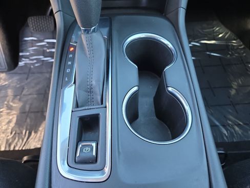 Used 2020 Chevrolet Equinox LS FWD image 25