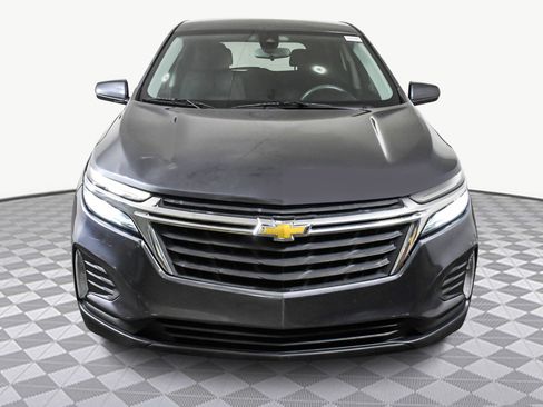 Used 2022 Chevrolet Equinox LT image 2