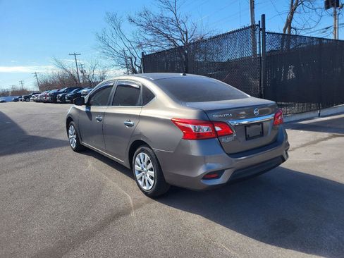 Used 2016 Nissan Sentra SV image 5