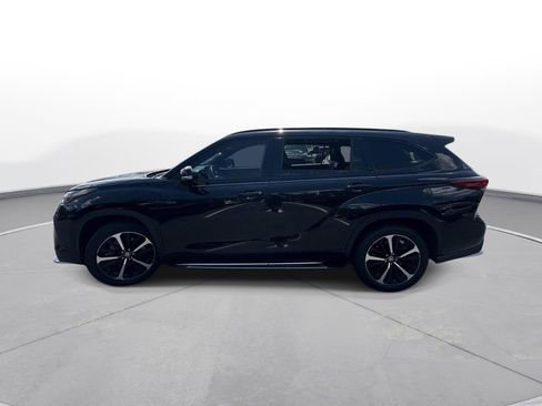 Used 2022 Toyota Highlander XSE FWD image 9