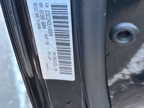 Used 2020 Dodge Challenger SXT RWD image 11