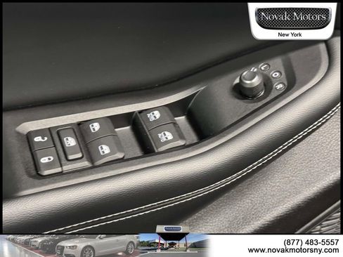 Used 2022 RAM 1500 Laramie image 12