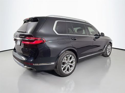 Certified 2026 BMW X7 xDrive40i w/ Climate Comfort Package AWD/4WD image 5