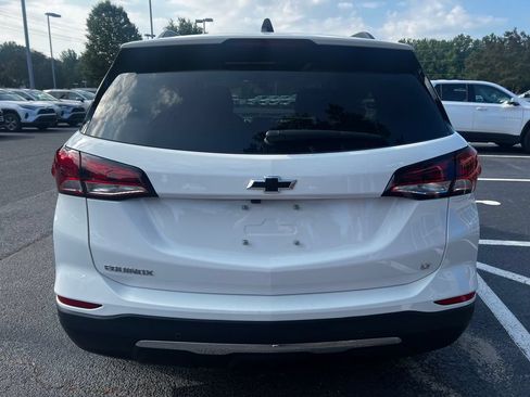 Used 2024 Chevrolet Equinox LT FWD image 16