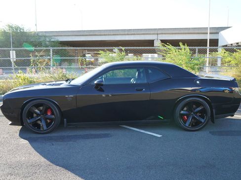 Used 2009 Dodge Challenger SRT8 w/ SRT Option Group II image 2