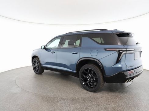 Used 2025 Chevrolet Traverse RS image 10