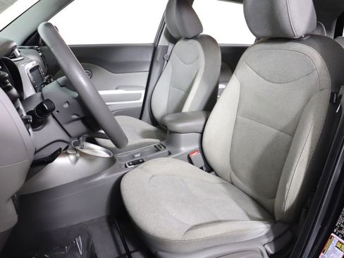 Used 2016 Kia Soul EV FWD image 31