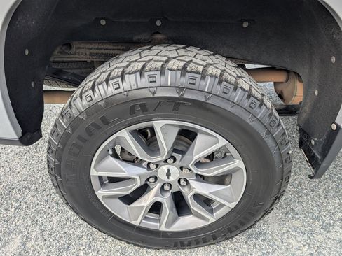 Used 2019 Chevrolet Silverado 1500 RST image 6