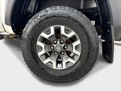 Used 2020 Toyota Tacoma TRD Off-Road AWD/4WD image 52