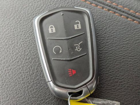 Used 2023 Cadillac XT4 Sport image 33