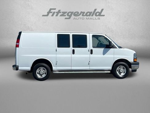 Used 2024 Chevrolet Express 2500 w/ Driver Convenience Package RWD image 3