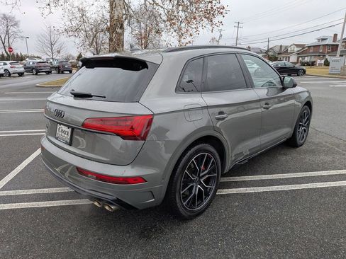 Used 2024 Audi SQ5 Prestige w/ Prestige Package image 7