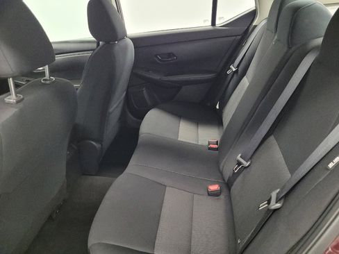 Used 2024 Nissan Sentra SV FWD image 18