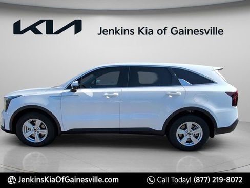 New 2026 Kia Sorento LX FWD image 10