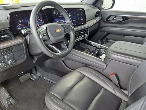 Used 2025 Chevrolet Tahoe LT AWD/4WD image 8