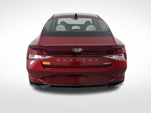 Used 2023 Hyundai Elantra Limited image 5