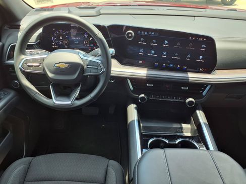 Used 2025 Chevrolet Tahoe LS RWD image 12