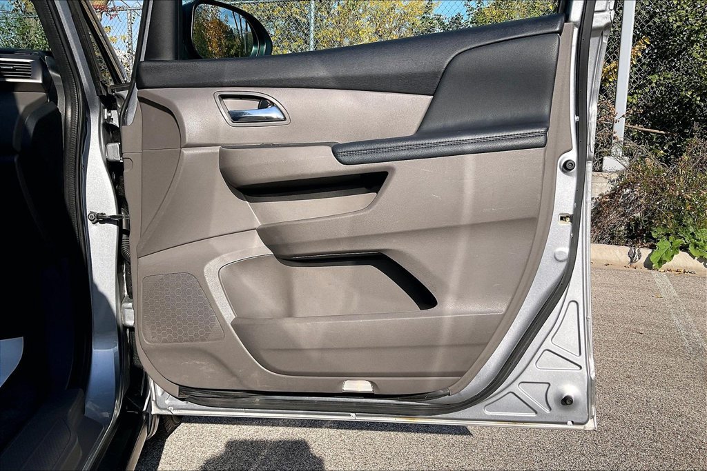 Used 2016 Honda Odyssey EX image 24