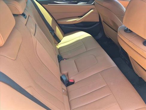Used 2023 BMW 530i w/ Convenience Package RWD image 18