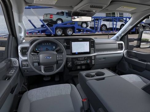 New 2026 Ford F250 XLT w/ XLT Premium Package AWD/4WD image 9