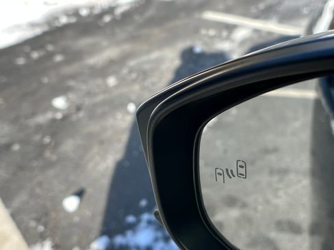 Used 2023 Toyota Prius Prime XSE image 26