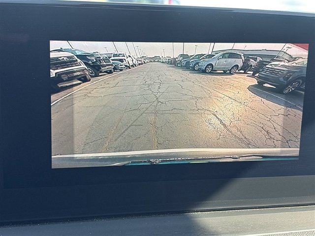 Certified 2024 Buick Encore GX Preferred w/ Comfort Package FWD image 14