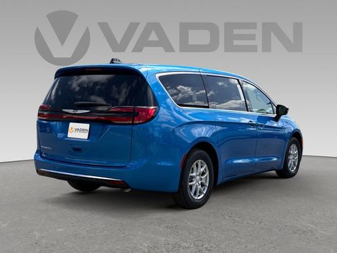 New 2026 Chrysler Pacifica Select image 21