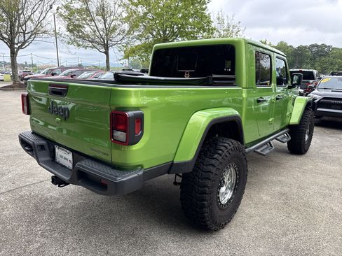 Used 2025 Jeep Gladiator Sport AWD/4WD image 7